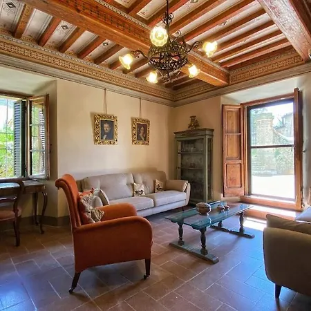 Tenuta Uzielli An Elegant Countryside Villa Monteriggioni