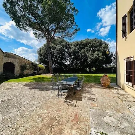 Villa Tenuta Uzielli An Elegant Countryside Monteriggioni